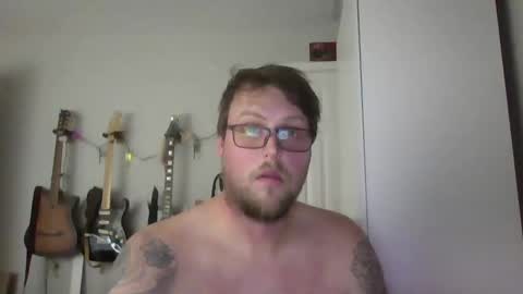 Snapshot of tylermizzan123 chatting on December 4, 8:18 pm tylermizzan123 online show from December 4, 8:18 pm