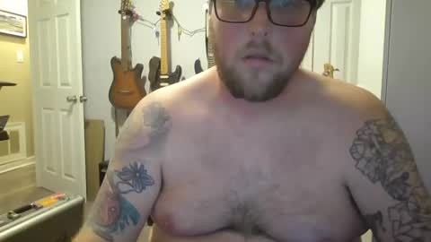 Snapshot of tylermizzan123 chatting on December 10, 10:16 pm tylermizzan123 online show from December 10, 10:16 pm