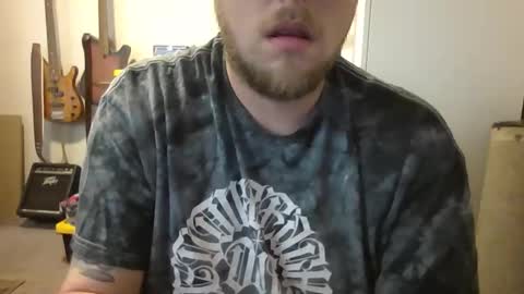 Snapshot of tylermizzan123 chatting on January 9, 8:32 pm tylermizzan123 online show from January 9, 8:32 pm