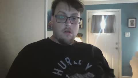 Snapshot of tylermizzan123 chatting on April 14, 9:43 pm tylermizzan123 online show from April 14, 9:43 pm