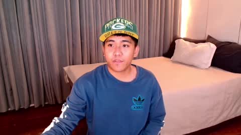 Snapshot of tylerwatson22 chatting on December 5, 3:39 pm tyler online show from December 5, 3:39 pm