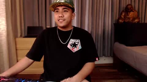 Snapshot of tylerwatson22 chatting on January 24, 7:41 am tyler online show from January 24, 7:41 am