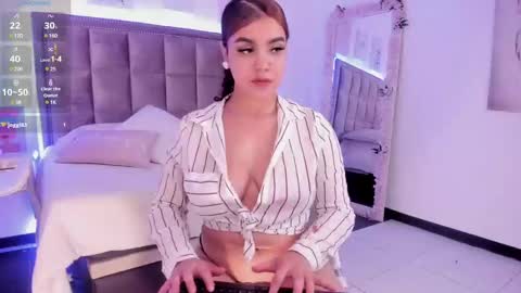 Tyra online show from December 3, 10:07 pm