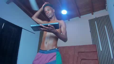 tyson_reed online show from June 20, 12:41 pm