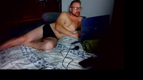 Blue Eyed Handsome Man online show from February 10, 1:21 am