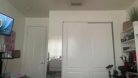 tyy0ung online show from May 21, 4:03 pm