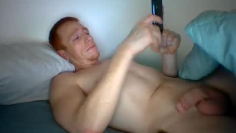 Snapshot of tyyy69nw chatting on December 18, 3:37 am tyyy69nw online show from December 18, 3:37 am