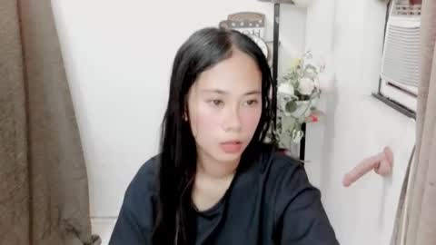 Snapshot of ube_halaya chatting on October 26, 7:36 am Rona online show from October 26, 7:36 am