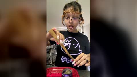 Snapshot of ubeflavoredcherry chatting on March 14, 4:34 pm ubeflavoredcherry online show from March 14, 4:34 pm