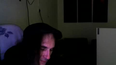 Snapshot of ucloudd chatting on December 5, 11:41 am ucloudd online show from December 5, 11:41 am