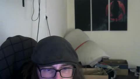 Snapshot of ucloudd chatting on March 13, 9:05 am ucloudd online show from March 13, 9:05 am