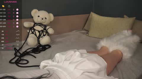 Lili online show from February 2, 2:06 am