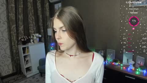 Snapshot of udeledelmoref chatting on December 28, 2:11 am Liky online show from December 28, 2:11 am