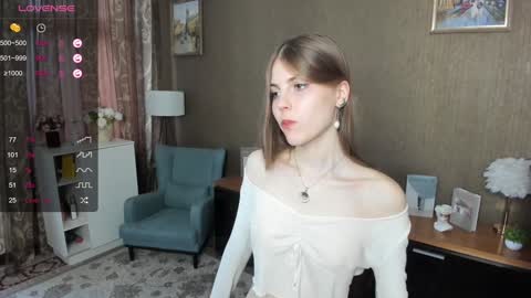 Snapshot of udeledelmoref chatting on January 30, 10:29 am Liky online show from January 30, 10:29 am