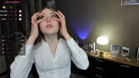 Snapshot of udeledelmoref chatting on February 12, 9:01 pm Liky online show from February 12, 9:01 pm