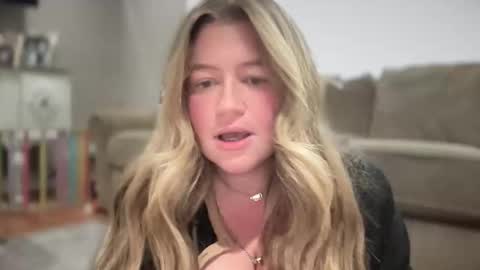 Snapshot of ughtatum chatting on October 15, 6:08 pm Tate online show from October 15, 6:08 pm