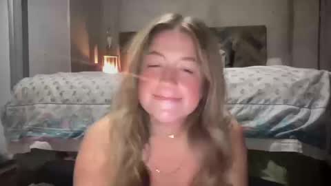 Snapshot of ughtatum chatting on October 20, 3:56 pm Tate online show from October 20, 3:56 pm