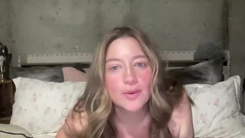 Snapshot of ughtatum chatting on November 19, 3:45 pm Tate online show from November 19, 3:45 pm