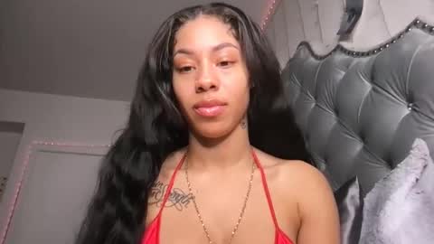 urbabyygirl online show from December 3, 7:55 pm