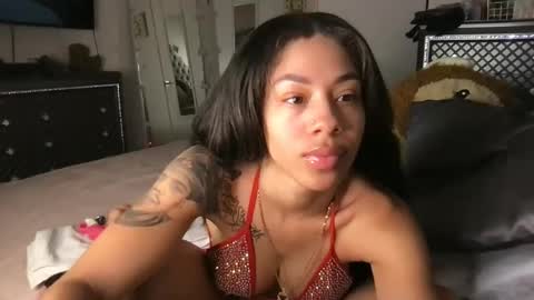 urbabyygirl online show from December 4, 6:39 pm