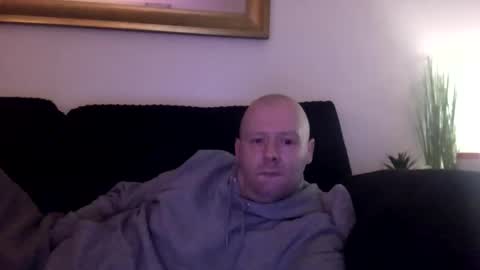 Snapshot of ukmatty3 chatting on February 18, 10:47 pm ukmatty3 online show from February 18, 10:47 pm