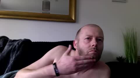 Snapshot of ukmatty3 chatting on March 7, 10:45 am ukmatty3 online show from March 7, 10:45 am
