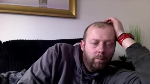 Snapshot of ukmatty3 chatting on March 27, 2:39 pm ukmatty3 online show from March 27, 2:39 pm