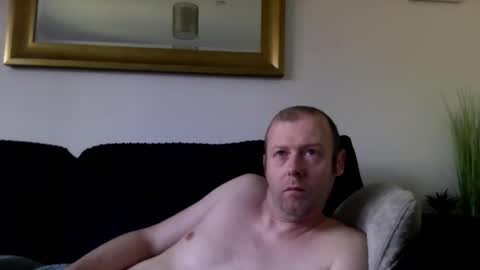 Snapshot of ukmatty3 chatting on April 6, 1:34 pm ukmatty3 online show from April 6, 1:34 pm