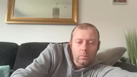 Snapshot of ukmatty3 chatting on April 10, 3:28 pm ukmatty3 online show from April 10, 3:28 pm