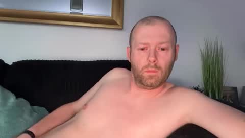 Snapshot of ukmatty3 chatting on April 30, 7:53 pm ukmatty3 online show from April 30, 7:53 pm