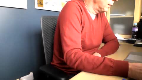 Snapshot of ukshowall chatting on September 24, 11:35 am mark online show from September 24, 11:35 am