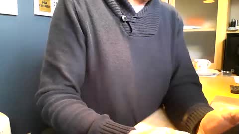 Snapshot of ukshowall chatting on January 12, 11:59 am mark online show from January 12, 11:59 am