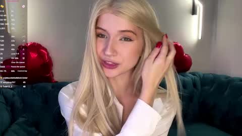 Vikki online show from May 5, 3:31 pm