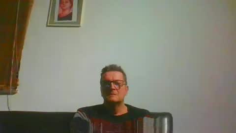 Snapshot of ulmeni4 chatting on January 1, 7:43 pm ulmeni4 online show from January 1, 7:43 pm