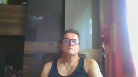 Snapshot of ulmeni4 chatting on January 9, 6:59 am ulmeni4 online show from January 9, 6:59 am