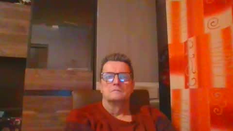 Snapshot of ulmeni4 chatting on January 9, 6:36 pm ulmeni4 online show from January 9, 6:36 pm