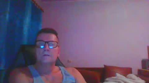 Snapshot of ulmeni4 chatting on January 16, 5:01 pm ulmeni4 online show from January 16, 5:01 pm