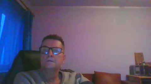 Snapshot of ulmeni4 chatting on January 23, 3:22 pm ulmeni4 online show from January 23, 3:22 pm