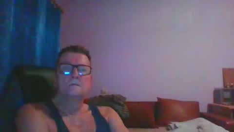 Snapshot of ulmeni4 chatting on January 23, 6:45 pm ulmeni4 online show from January 23, 6:45 pm