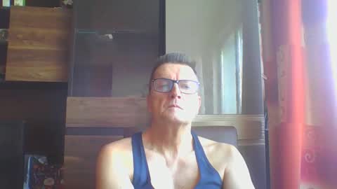 Snapshot of ulmeni4 chatting on January 29, 9:55 am ulmeni4 online show from January 29, 9:55 am