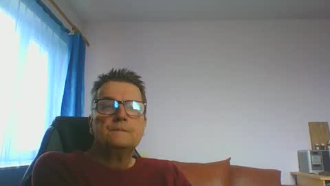 Snapshot of ulmeni4 chatting on February 25, 11:30 am ulmeni4 online show from February 25, 11:30 am