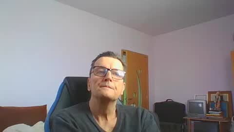 ulmeni4 online show from January 9, 8:28 am