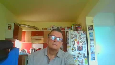 ulmeni4 online show from May 8, 5:57 am
