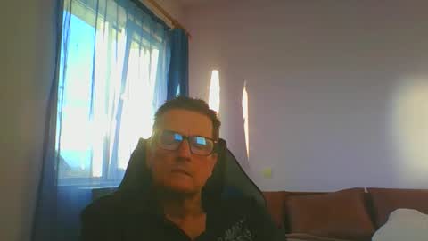Snapshot of ulmeni7 chatting on October 15, 2:50 pm ulmeni7 online show from October 15, 2:50 pm