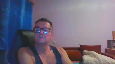 Snapshot of ulmeni7 chatting on January 16, 5:06 pm ulmeni7 online show from January 16, 5:06 pm