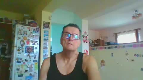 Snapshot of ulmeni7 chatting on February 1, 7:51 am ulmeni7 online show from February 1, 7:51 am