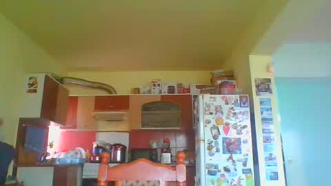 Snapshot of ulmeni7 chatting on February 9, 8:07 am ulmeni7 online show from February 9, 8:07 am