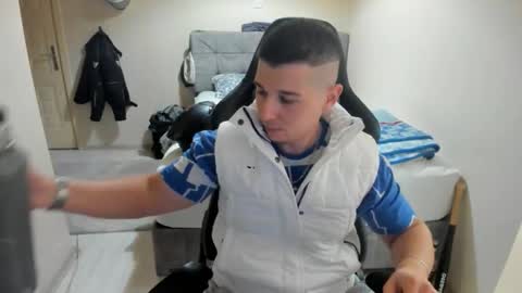 Snapshot of ulxer chatting on September 19, 7:36 pm hi im mike tyson -  online show from September 19, 7:36 pm