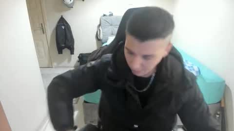 Snapshot of ulxer chatting on October 16, 8:32 pm hi im mike tyson -  online show from October 16, 8:32 pm