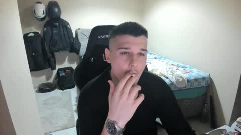 Snapshot of ulxer chatting on April 16, 9:39 pm hi im mike tyson - online show from April 16, 9:39 pm